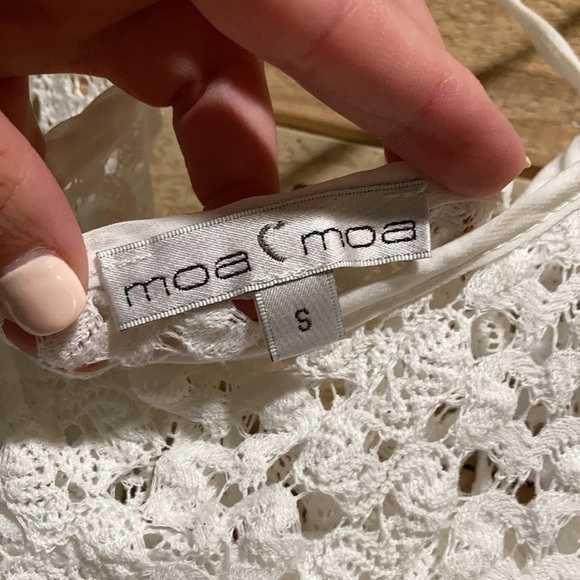 4/$25 Moa Moa White High Low Sleeveless Top Small. B - Picture 6 of 7